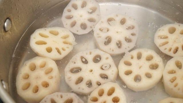 Đi chợ thấy 5 loại rau củ này thì quay lưng mà ᵭi, tuyệt ᵭṓi KHÔNG MUA- Ảnh 2.