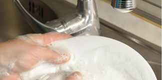 Một người rửa bát, cả nhà u-ng thư? 6 thói quen “tẩm chất độc” vào bát đĩa cần bỏ ngay