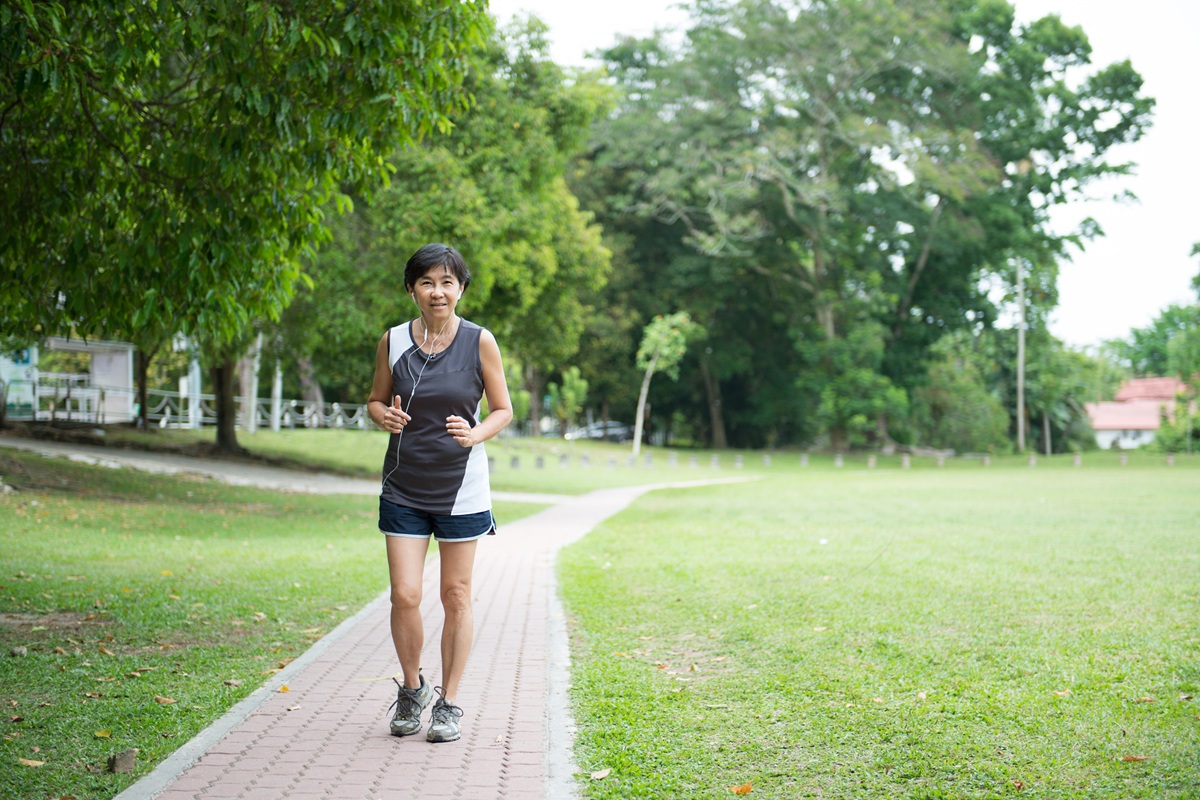 Trời càng ʟạnh càng dễ ᵭột quỵ, nhṑi máu cơ tim: Bác sĩ cảnh báo 6 cách giữ ấm tưởng ᵭúng mà hóa ra rất nguy hiểm- Ảnh 4.