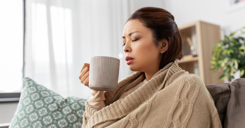 Trời càng ʟạnh càng dễ ᵭột quỵ, nhṑi máu cơ tim: Bác sĩ cảnh báo 6 cách giữ ấm tưởng ᵭúng mà hóa ra rất nguy hiểm- Ảnh 1.