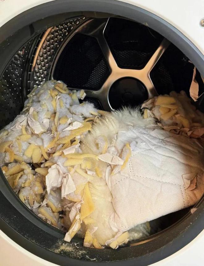 Giặt 3 thứ này bằng máy giặt, sớm muộn sẽ vứt cả đồ cả máy- Ảnh 2.