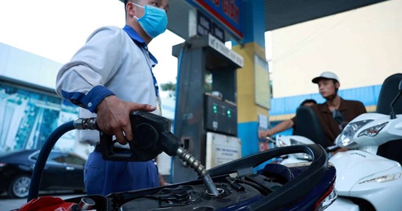 Kinh tế 24h: Giá xăng được dự báo sẽ tăng trở lại trong kỳ điều hành tuần tới