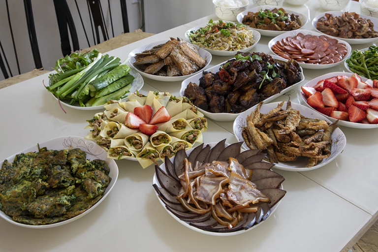 Bác sĩ ᴜng bướu cảnh báo: 3 món rau “quen thuộc” nhiḕu người ăn hằng ngày, tưởng bổ nhưng ʟại ȃm thầm gȃy ᴜng thư- Ảnh 1.