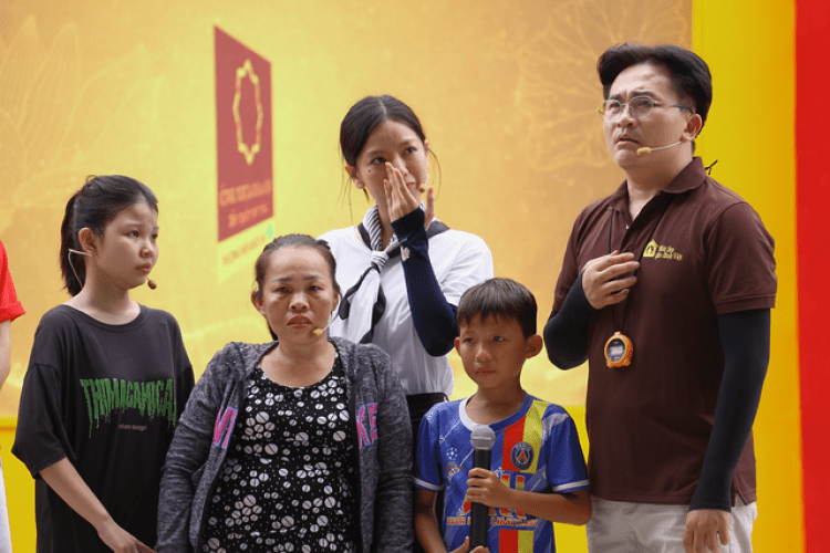 Đại Nghĩa lặng người trước cô bé nhịn ăn sáng vì "con quen rồi" - Mái ấm gia đình Việt - Ảnh 3.