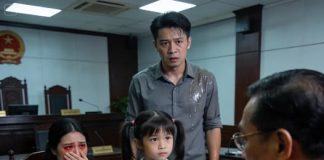 Chồng Đòi Ly Hồn, Ngày Ra Tòa Con Gái 7 Tuổi Hỏi Thẩm Phán: “Thưa Bác, Con Có Thể Cho Bác Biết Một Bi Mật Mà Mẹ Không Biết không?” Khiến Người Cha Tấi Mặt…