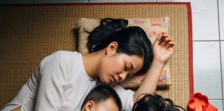 Bị chồng kh/i/nh vì ở nhà ăn b/ám từ khi sinh con, tôi âm thầm tìm cách thay đổi. Không nói một lời, tôi bí mật gửi con cho bà ngoại rồi lặng lẽ đi xin việc….1 năm sau khiến chồng ngã ngửa …