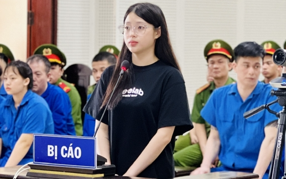 Những ai đã giúp sức Bùi Đình Khánh trong quá trình lẩn trốn?