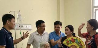 Tôi gục ngã khi nghe các con nói: ‘Mẹ bệnh thì cứ chia ngày nuôi như chia ca làm việc!’, sáng hôm sau tôi liền đưa ra quyết định…