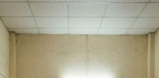 Trong bữa cơm, con dâu không để ý khi bát nước chấm hết. Mẹ Chồng đứng lên đi lấy, anh chồng nhìn vợ hằn học rồi buông 1 câu khiến cô đứng hình
