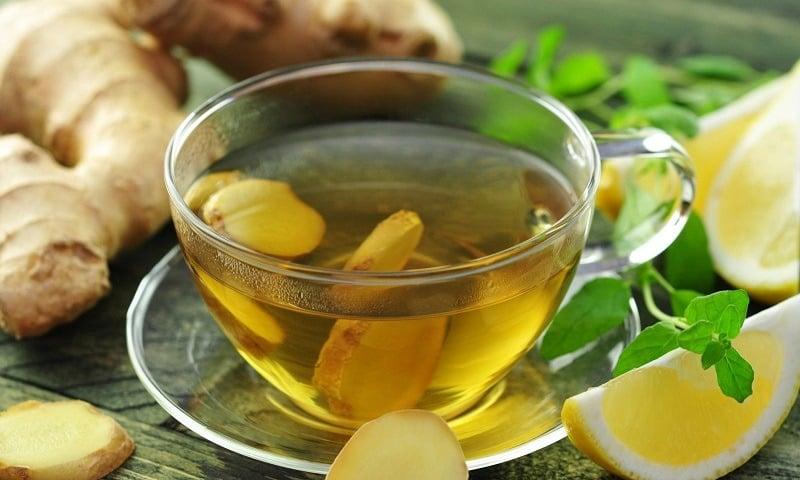 Gừng hỗ trợ giảm đau ở người bị viêm khớp gối, đặc biệt trong giai đoạn đầu điều trị. Ảnh minh họa 